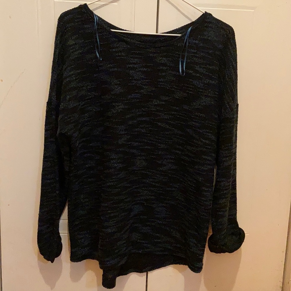 Thin George sweater
